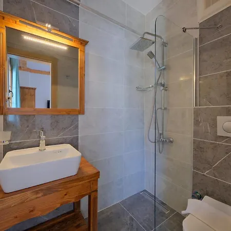 Hotel Candle Light *