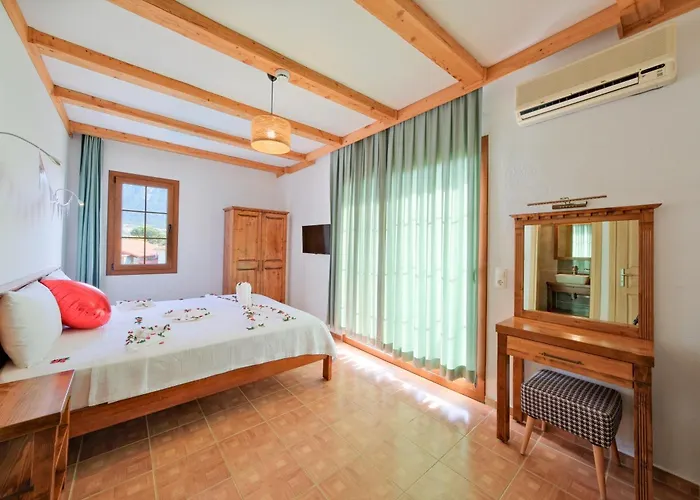 Candle Light ホテル フェティエ